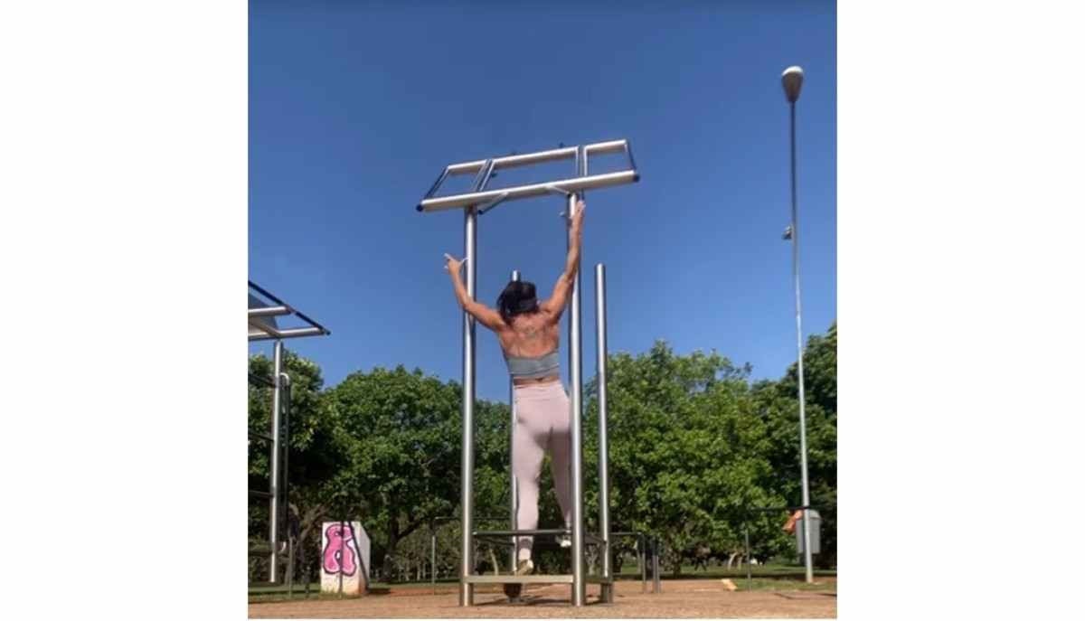 Mulher cai de barra de ferro ao tentar fazer exercício no Parque da Cidade
