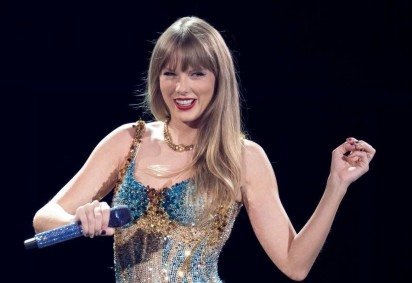 Taylor Swift foi uma das artistas internacionais que veio ao Brasil em 2023. A loira se apresentou no Rio de Janeiro e em São Paulo -  (crédito: SUZANNE CORDEIRO/AFP)