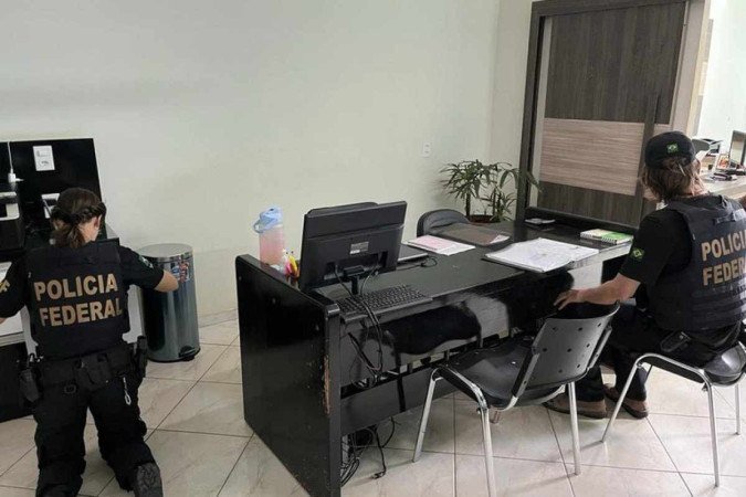 Agentes da Polícia Federal cumprem mandados de busca e apreensão em Mato Grosso e no Pará, para combater a grilagem de terras na Amazônia - (crédito: Polícia Federal/Divulgação) Agentes da Polícia Federal cumprem mandados de busca e apreensão em Mato Grosso e no Pará, para combater a grilagem de terras na Amazônia - (crédito: Polícia Federal/Divulgação)