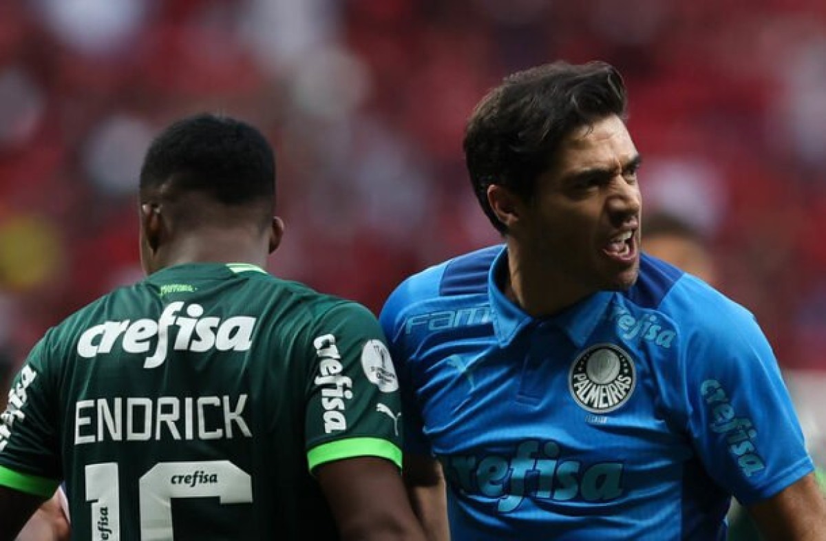 Abel Ferreira leva Prêmio Telê Santana no Bola de Prata