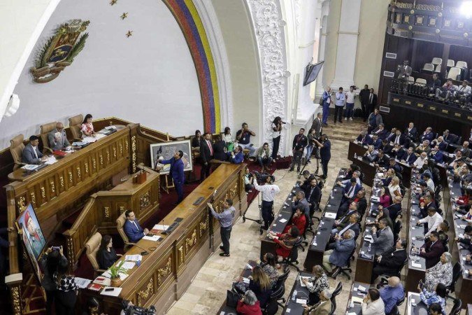 Assembleia Nacional da Venezuela durante a apresentação do novo mapa da Venezuela com a adesão da Guiana - (crédito: Pedro Rances Mattey / AFP) Assembleia Nacional da Venezuela durante a apresentação do novo mapa da Venezuela com a adesão da Guiana - (crédito: Pedro Rances Mattey / AFP)