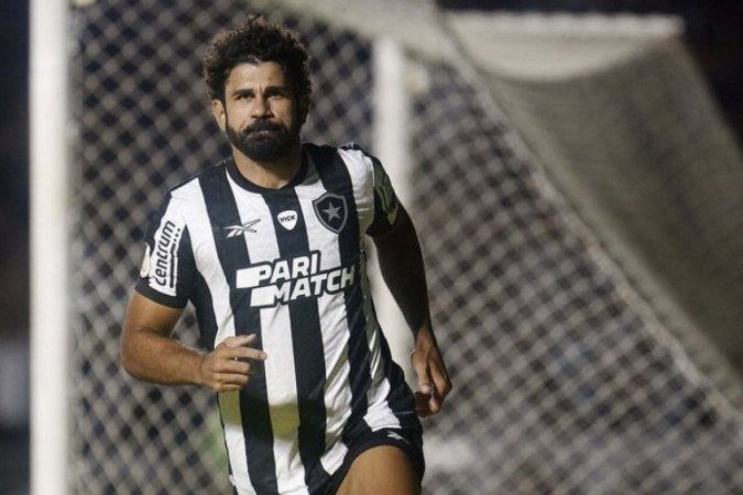 Lucas Fernandes em ação contra o Inter, em um de seus últimos jogos peo Botafogo - (crédito: oto: Vitor Silva/Botafogo) Lucas Fernandes em ação contra o Inter, em um de seus últimos jogos peo Botafogo - (crédito: oto: Vitor Silva/Botafogo)