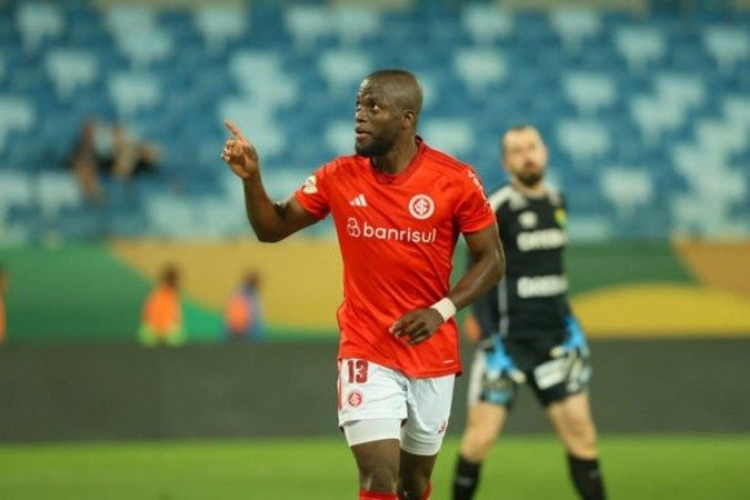 Enner Valencia e Alan Patrick comemoram gol pelo Internacional contra o Cuiabá -  (crédito: Foto: Ricardo Duarte/Internacional)