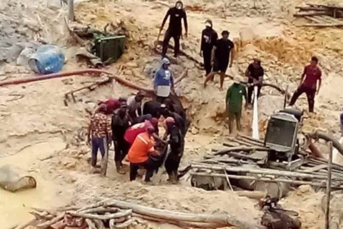 As imagens da destruição causada pelo desabamento foram divulgadas pela Secretaria de Segurança Cidadã do governo de Bolívar, maior estado da Venezuela, nas redes sociais - (crédito: Reprodução/X/Twitter @SSC_BOLIVAR) As imagens da destruição causada pelo desabamento foram divulgadas pela Secretaria de Segurança Cidadã do governo de Bolívar, maior estado da Venezuela, nas redes sociais - (crédito: Reprodução/X/Twitter @SSC_BOLIVAR)