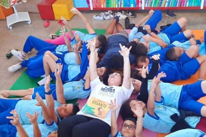 Professoras criam projeto para incentivar os alunos a lerem mais livros - (crédito: Ronier Souza) Professoras criam projeto para incentivar os alunos a lerem mais livros - (crédito: Ronier Souza)