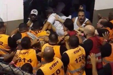Momento em que ocorreu a tentativa de invasão -  (crédito: Foto: Reprodução Redes Sociais)