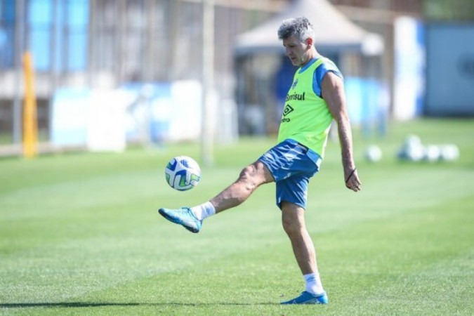 Mesmo após sair da Série B, Renato foi vice-campeão Brasileiro com o Grêmio - Foto: Lucas Uebel/ Grêmio -  (crédito:  Lucas Uebel/Gremio FBPA)