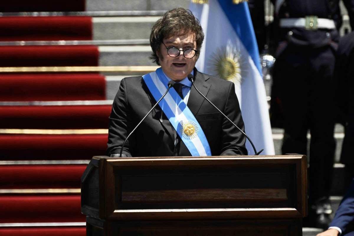 Milei não renovará contratos de 7 mil funcionários públicos na Argentina