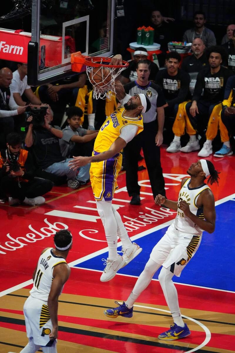 Anthony Davis #3 of the Los Angeles Lakers dunks the ball during the game against the Indiana Pacers during the In-Season Tournament Championship game on December 9, 2023 at T-Mobile Arena in Las Vegas, Nevada.