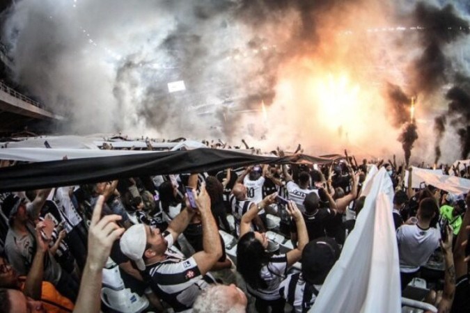 Torcida do Botafogo deu show com os super mosaicos no Nilton Santos  -  (crédito: Foto: Vitor Silva/Botafogo)