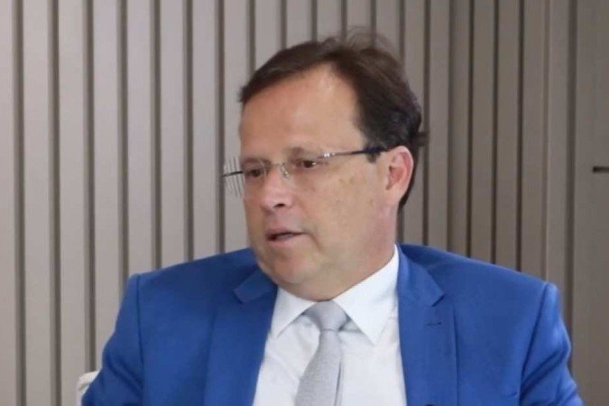 O advogado Adriano Avelino, candidato a uma cadeira no Tribunal Superior do Trabalho - (crédito: Reprodução/Youtube) O advogado Adriano Avelino, candidato a uma cadeira no Tribunal Superior do Trabalho - (crédito: Reprodução/Youtube)