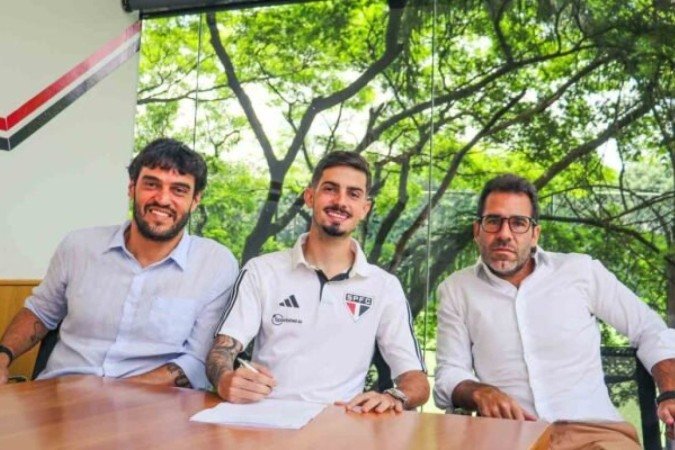 Pedro Vilhena fica no clube por mais três temporadas - (crédito: Foto: Divulgação/SPFC) Pedro Vilhena fica no clube por mais três temporadas - (crédito: Foto: Divulgação/SPFC)