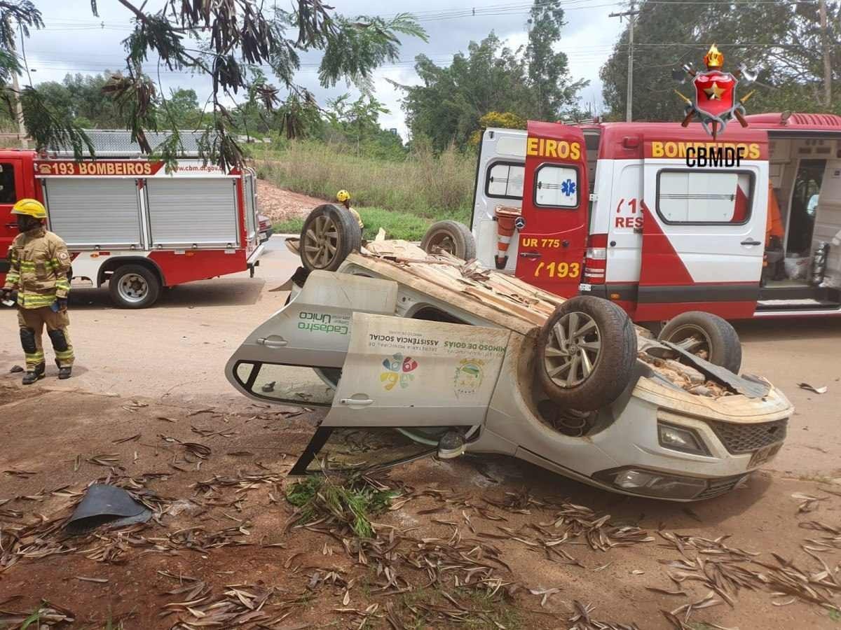 Acidente em dois veículos em Brazlândia deixa duas pessoas feridas 