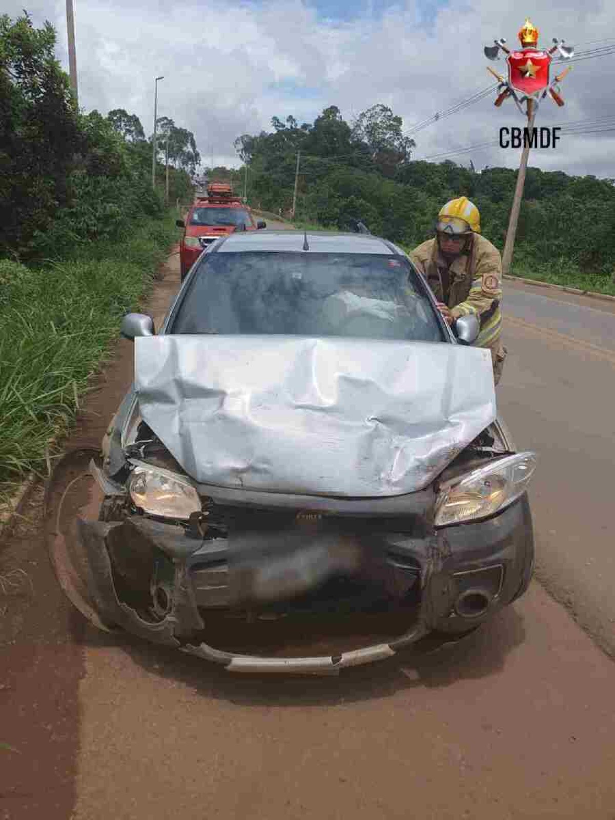 Acidente em dois veículos em Brazlândia deixa duas pessoas feridas 
