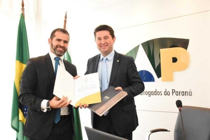 à esquerda o advogado LuÃs Felipe Cunha - (crédito: Reprodução redes sociais) à esquerda o advogado LuÃs Felipe Cunha - (crédito: Reprodução redes sociais)