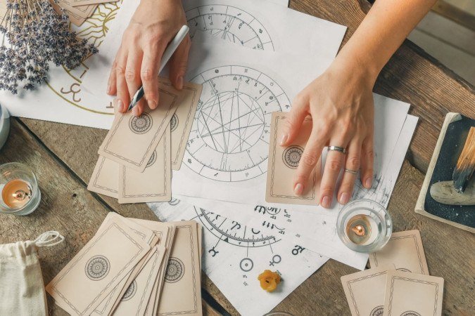 Em 2024, a desconexão torna-se fundamental, visto que a tecnologia pode ser influenciada pela roda do karma (Imagem: Shyntartanya | Shutterstock) - (crédito: EdiCase) Em 2024, a desconexão torna-se fundamental, visto que a tecnologia pode ser influenciada pela roda do karma (Imagem: Shyntartanya | Shutterstock) - (crédito: EdiCase)