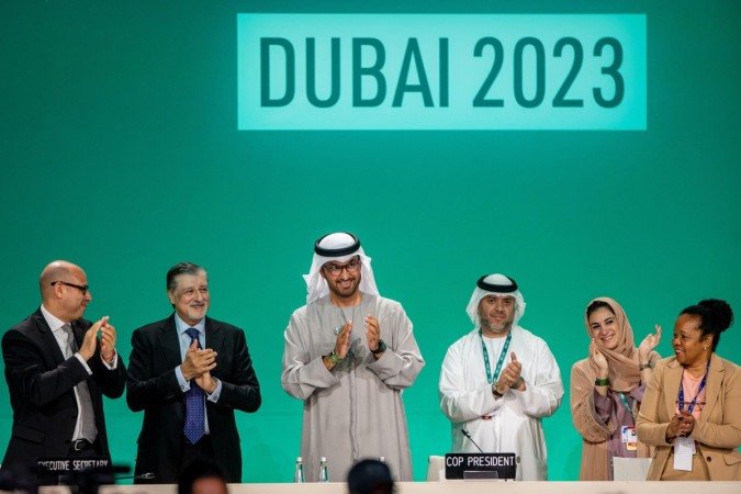 Anúncio foi aplaudido de pé em Dubai - (crédito: EPA) Anúncio foi aplaudido de pé em Dubai - (crédito: EPA)