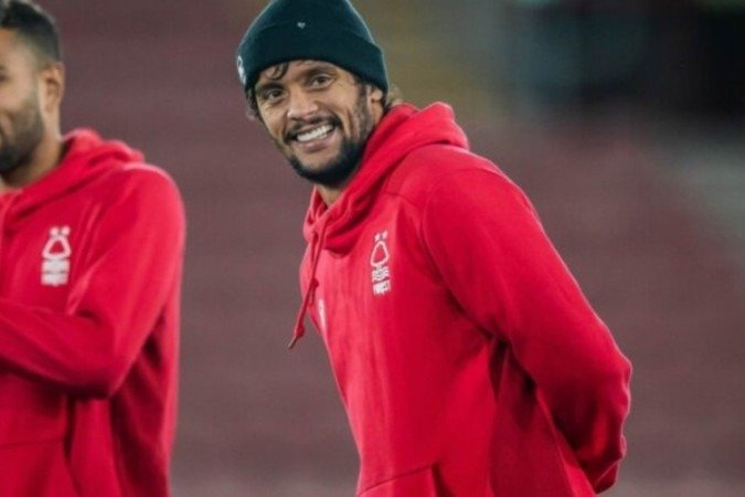 Scarpa pertence ao Nottingham Forest e está emprestado ao Olympiacos  -  (crédito: Foto: Divulgação/Nottingham Forest)