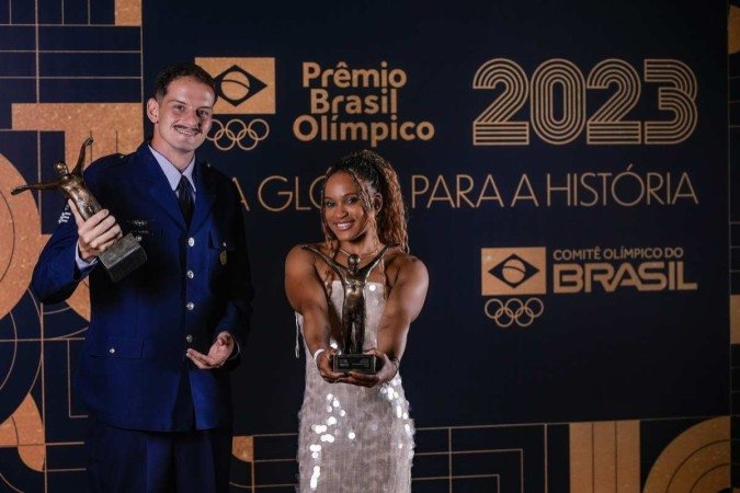 Prêmio Brasil Olímpico 2023 de melhor atleta do ano ficou nas mãos de Marcus Vinicius D'Almeida e Rebecca Andrade - (crédito: Alexandre Loureiro/COB) Prêmio Brasil Olímpico 2023 de melhor atleta do ano ficou nas mãos de Marcus Vinicius D'Almeida e Rebecca Andrade - (crédito: Alexandre Loureiro/COB)