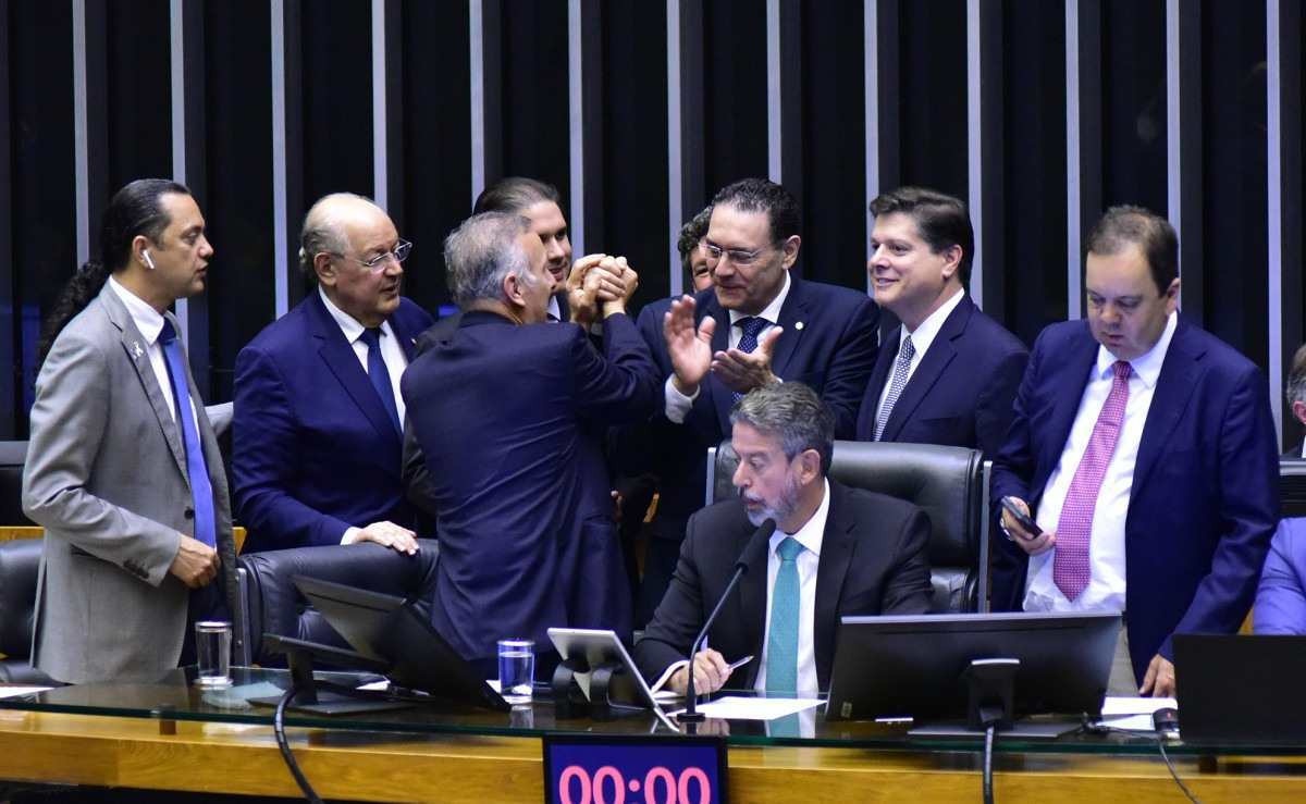 Brasil ganha, enfim, um novo sistema tributário