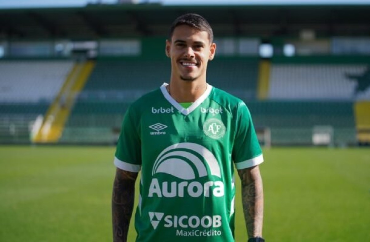 Palmeiras perto de emprestar o zagueiro Lucas Freitas ao Juventude