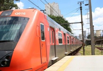 A investigação foca no descarrilamento de um trem, denúncias de portas abertas em movimento e a morte de um funcionário eletrocutado -  (crédito: Rovena Rosa/Agência Brasil) -A investigação foca no descarrilamento de um trem, denúncias de portas abertas em movimento e a morte de um funcionário eletrocutado -  (crédito: Rovena Rosa/Agência Brasil)