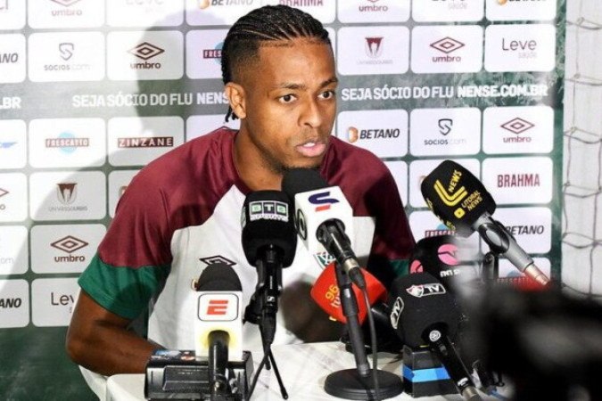 Keno analisa o Al Ahly  -  (crédito:  Mailson Santana/Fluminense FC)