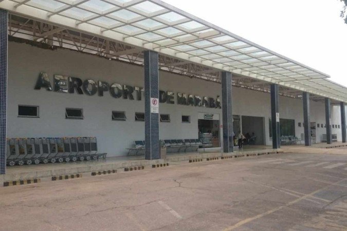 As polícias Civil e Científica do Pará estiveram no aeroporto, analisaram o veículo e autorizaram a retirada do mesmo da pista do aeródromo -  (crédito: Reprodução/Redes Sociais)