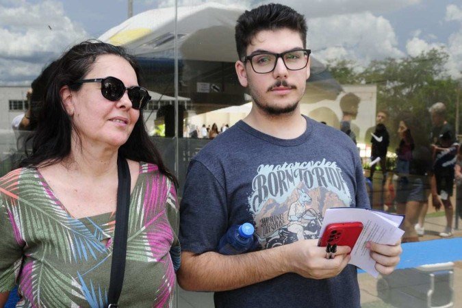  17/12/2023. Crédito: Minervino Júnior/CB/D.A Press. Brasil.  Brasilia - DF. Provas da terceira etapa do PAS UNB 2021/2023 no Campus Darcy Ribeiro na UNB. Pablo Gondim e carla Gondim.