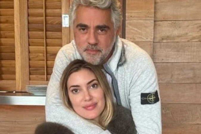 Saladino tinha 56 anos, namorava modelo e já tinha respondido por lesão corporal, homicídio e crime ambiental. - (crédito: Instagram/Reprodução (@biancaklamt, publicado em 18/12)) Saladino tinha 56 anos, namorava modelo e já tinha respondido por lesão corporal, homicídio e crime ambiental. - (crédito: Instagram/Reprodução (@biancaklamt, publicado em 18/12))