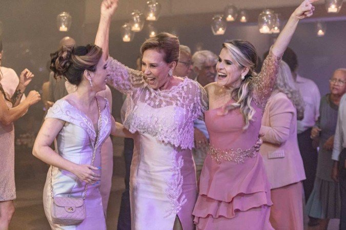 Minha irmã e eu: talentos de Tatá Werneck, Arlete Salles e Ingrid Guimarães em cena - (crédito: Ellen Soares/Divulgação) Minha irmã e eu: talentos de Tatá Werneck, Arlete Salles e Ingrid Guimarães em cena - (crédito: Ellen Soares/Divulgação)