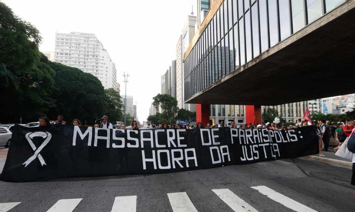 Massacre de Paraisópolis: familiares protestam antes de segunda audiência