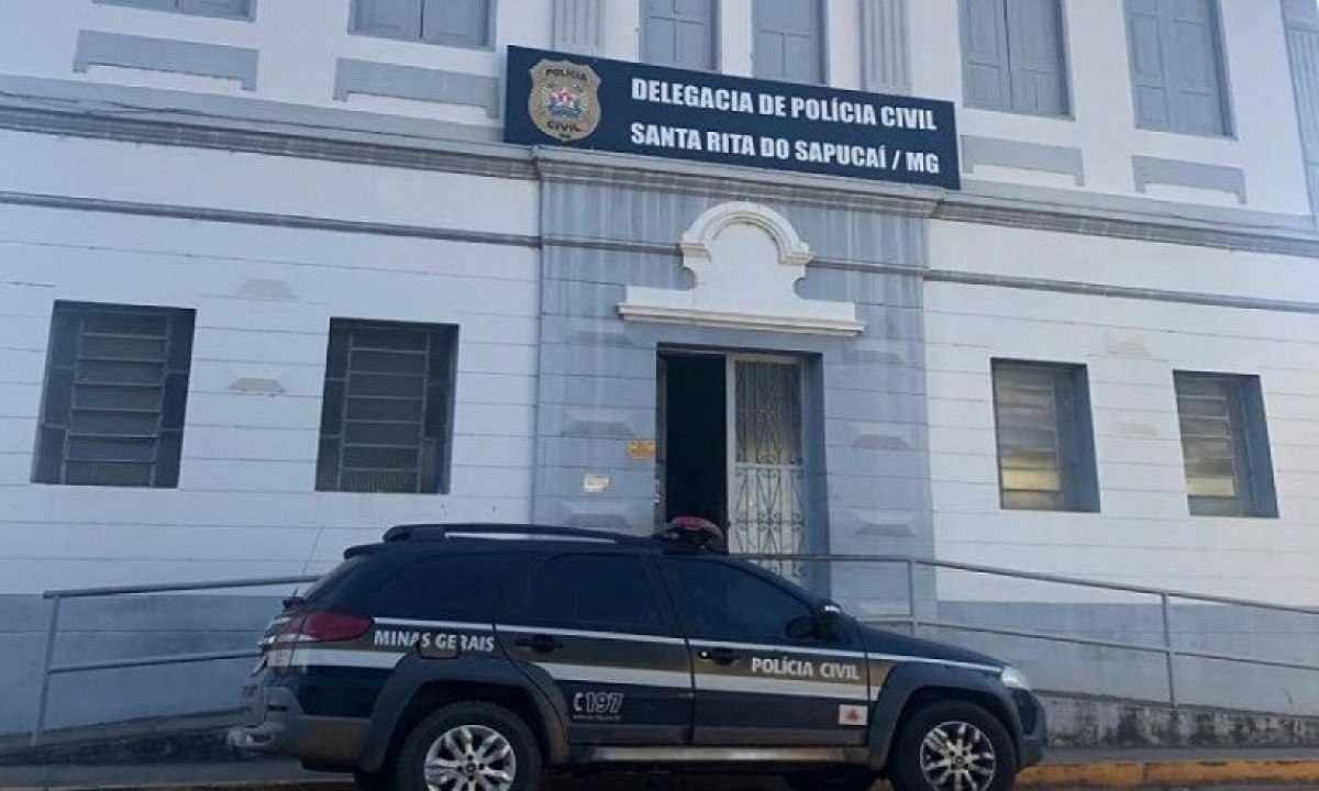 Pai que tentou matar a filha recém-nascida a socos está preso