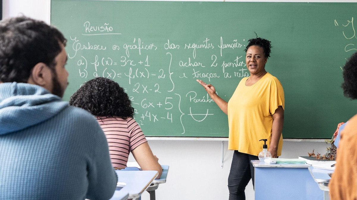 Cultura do 'melhor aluno' prejudica estudantes brasileiros?