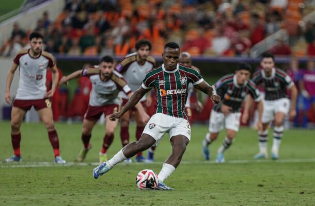 Arias se consolida como cobrador de pênaltis do Fluminense