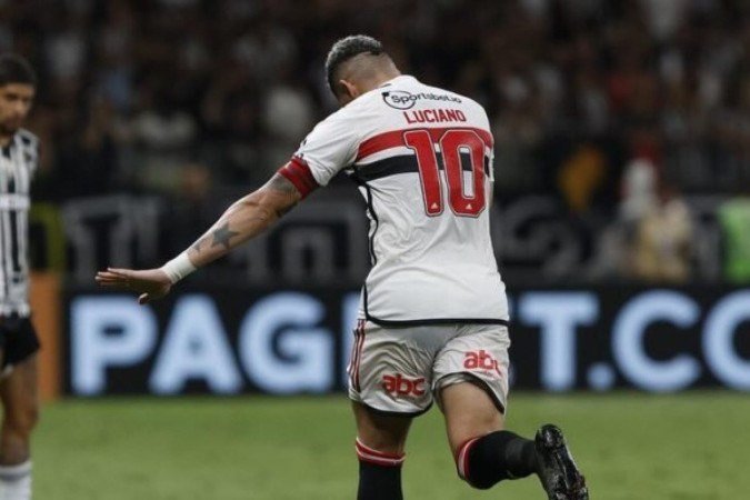 Nova marca fará São Paulo rescindir com patrocinador atual - (crédito: Foto: Rubens Chiri/saopaulofc.net) Nova marca fará São Paulo rescindir com patrocinador atual - (crédito: Foto: Rubens Chiri/saopaulofc.net)