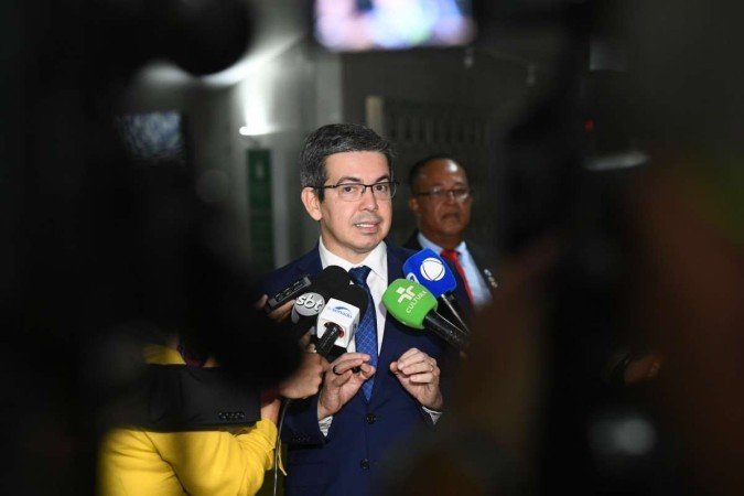 Randolfe classificou a emenda de Eduardo Bolsonaro como Randolfe classificou a emenda de Eduardo Bolsonaro como