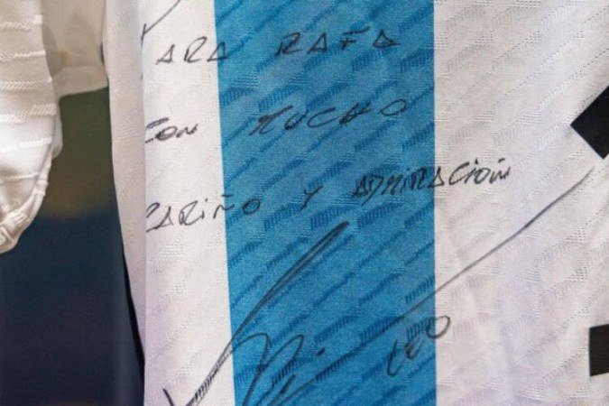 Messi enviou presente para Rafael Nadal - (crédito: Fotos: Divulgação/Rafa Nadal Museum) Messi enviou presente para Rafael Nadal - (crédito: Fotos: Divulgação/Rafa Nadal Museum)