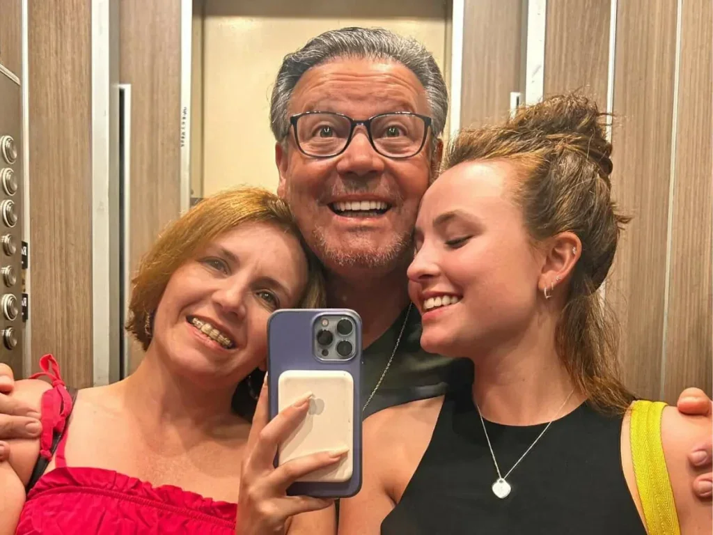 Larissa Manoela e os pais - (crédito: Reprodução/Instagram) Larissa Manoela e os pais - (crédito: Reprodução/Instagram)