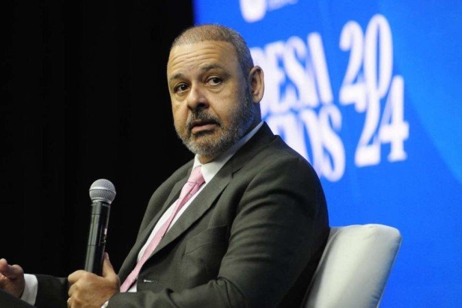 Presidente do Conselho Nacional do SESI acredita que geração de empregos podem ser alavancadas com a reforma tributária - (crédito: Minervino Júnior/CB/D.A. Press) Presidente do Conselho Nacional do SESI acredita que geração de empregos podem ser alavancadas com a reforma tributária - (crédito: Minervino Júnior/CB/D.A. Press)