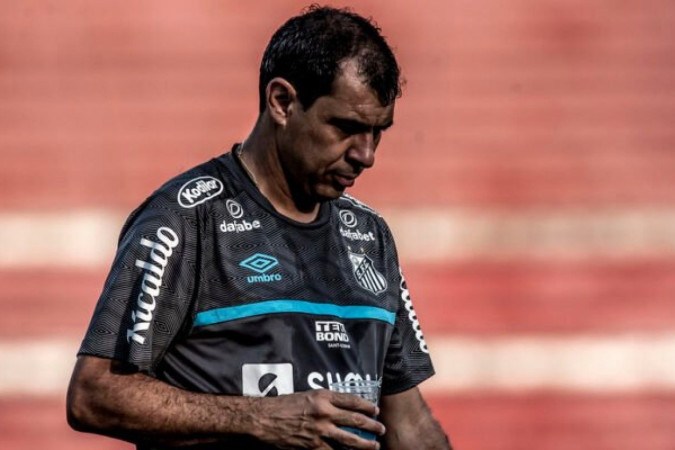 V-Varen Nagasaki diz não ter recebido oferta do Santos por Carille -  (crédito: Foto: Reprodução/Instagram)