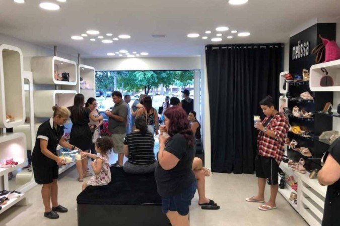 Clientes na loja Autoestima, da empresária Silvana Rabelo. - (crédito: Arquivo Pessoal) Clientes na loja Autoestima, da empresária Silvana Rabelo. - (crédito: Arquivo Pessoal)