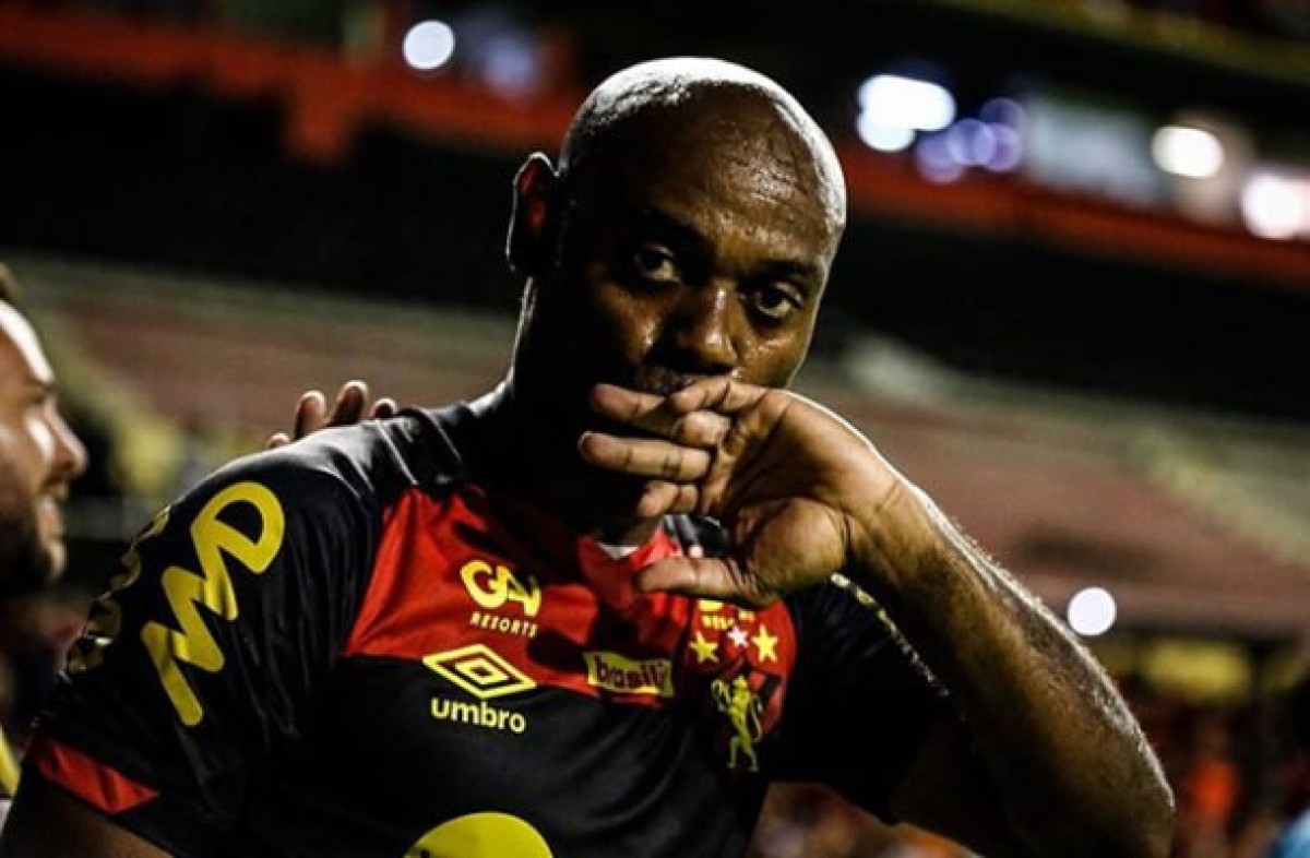 De saída do Sport, Vagner Love crava permanência no futebol brasileiro