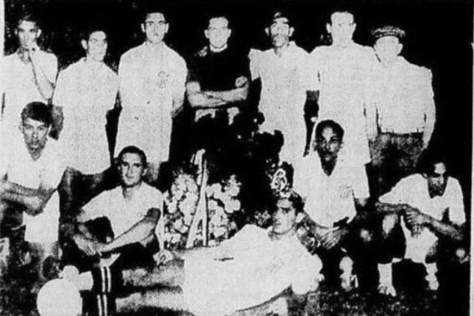 A equipe do Tóvão que faturou o título do Campeonato Estadual de 1937 pela FMD -  (crédito: Foto: Arquivo)