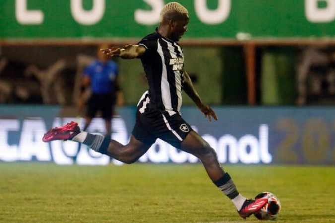 Patrick de Paula vive expectativa de firmar no Botafogo após lesão no joelho esquerdo -  (crédito:  Vitor_Silva)