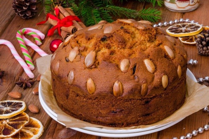 Bolo de frutas secas com amêndoas (Imagem: irina2511 | Shutterstock) - (crédito: EdiCase) Bolo de frutas secas com amêndoas (Imagem: irina2511 | Shutterstock) - (crédito: EdiCase)