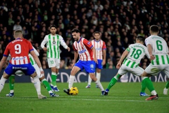 Girona abriu o placar, mas cedeu o empate na reta final da partida -  (crédito: Foto: CRISTINA QUICLER/AFP via Getty Images)