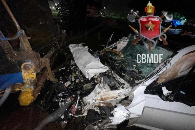 Colisão entre veículos na BR-070 resulta em morte de jovem de 17 anos - (crédito: CBMDF) Colisão entre veículos na BR-070 resulta em morte de jovem de 17 anos - (crédito: CBMDF)