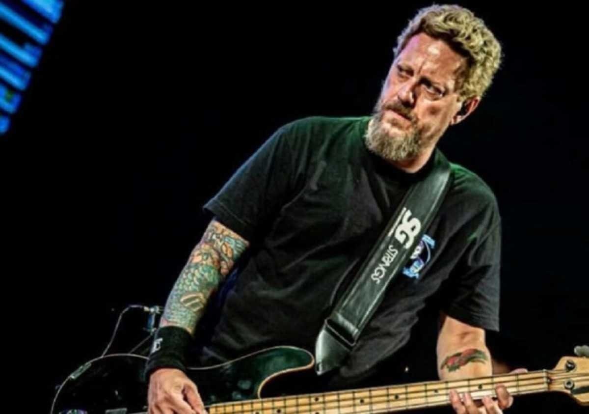 Canisso, ex-baixista do Raimundos 