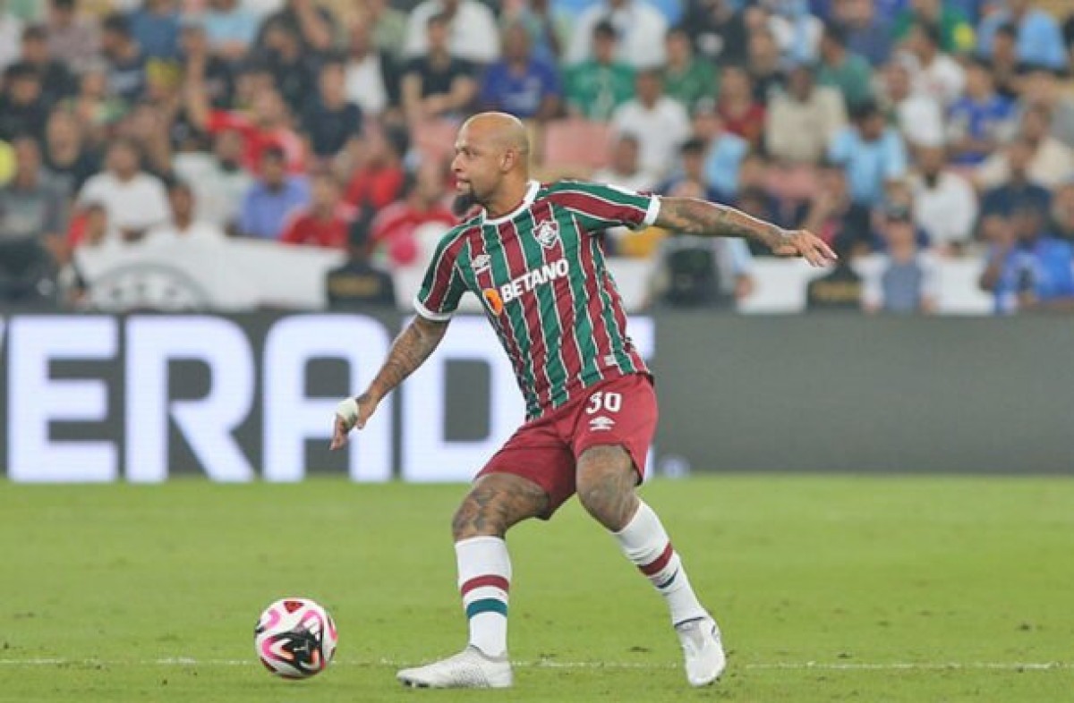 Felipe Melo explica confusão com Grealish: ‘Faltou ao respeito com o Fluminense’